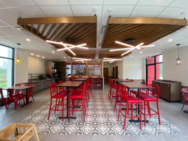 Taco Bueno interior 1024x768