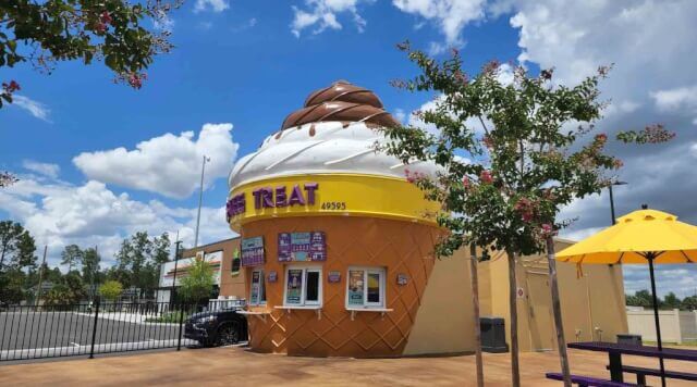 twisteetreat-com-guest-survey-guide-bogo-free-cone-.jpg